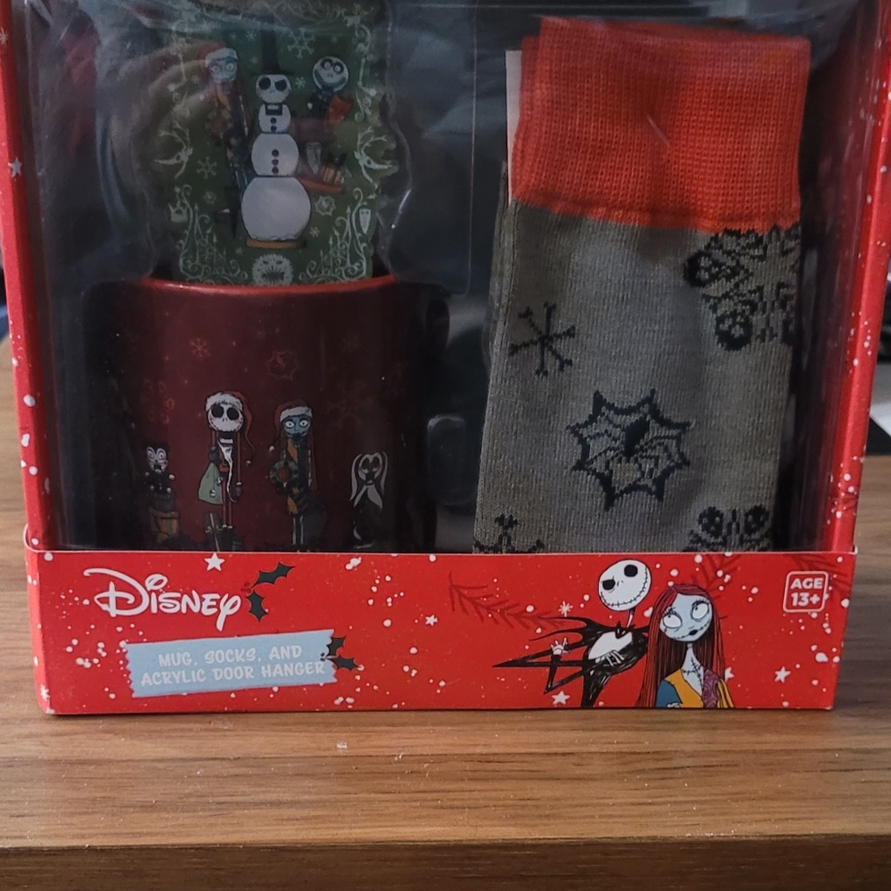 Disney Red and Gray Character Gift Set, Brand New In Box Jack Skellington Set .
